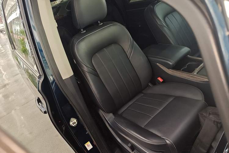 Used GAC Trumpchi M8 2020 Flagship Model 390T Supreme Edition Right Front Seat