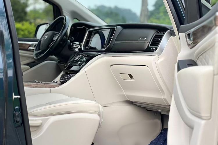Used GAC Trumpchi M8 2020 Flagship Model 390T Prestige Edition Right Front Seat