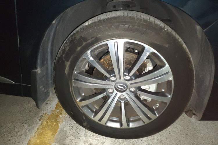 Used GAC Trumpchi M8 2020 Flagship Model 390T Prestige Edition Right Front Wheel Hub