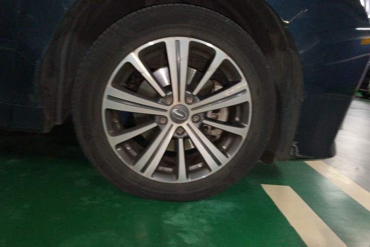 Used GAC Trumpchi M8 2020 Flagship Model 390T Prestige Edition Right Front Wheel Hub