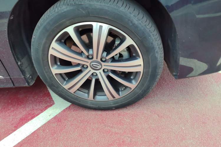 Used GAC Trumpchi M8 2020 Flagship Model 390T Prestige Edition Right Front Wheel Hub