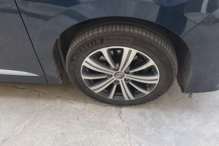 Used GAC Trumpchi M8 2020 Flagship Model 390T Prestige Edition Right Front Wheel Hub