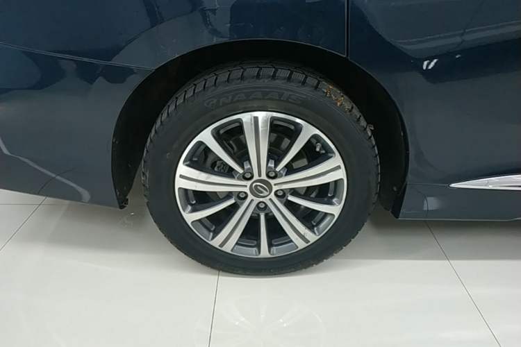 Used GAC Trumpchi M8 2020 Flagship Model 390T Supreme Edition Right Rear Wheel Hub