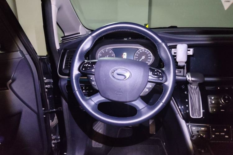 Used GAC Trumpchi M8 2020 Flagship Model 390T Supreme Edition Steering Wheel