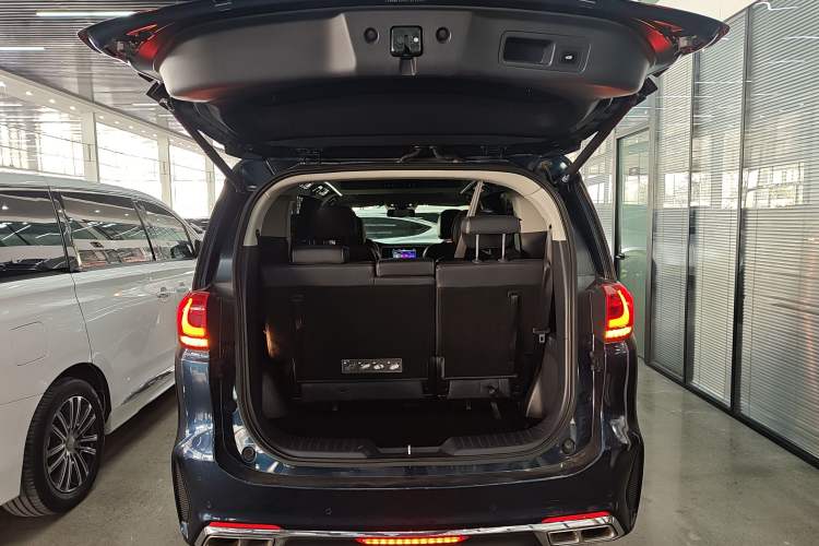 Used GAC Trumpchi M8 2020 Flagship Model 390T Supreme Edition Trunk