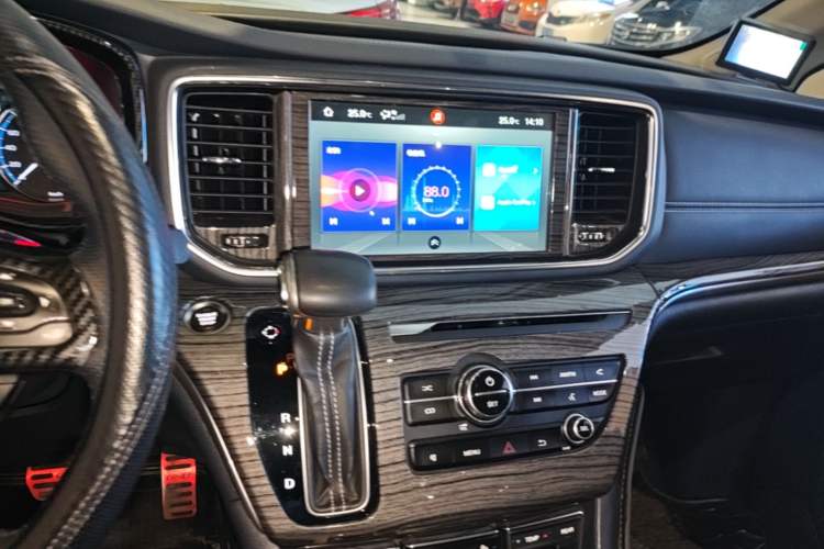 Used GAC Trumpchi M8 2020 Flagship Model 390T Deluxe Edition Audio And AC Panel
