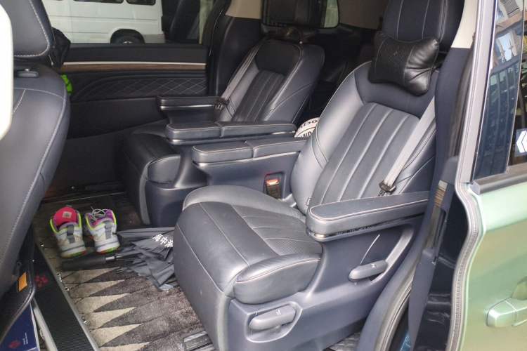 Used GAC Trumpchi M8 2020 Flagship Model 390T Prestige Edition Left Rear Seat
