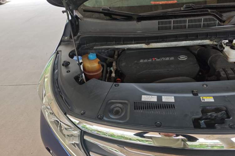 Used GAC Trumpchi M8 2020 Flagship Model 390T Prestige Edition Engine Bay Right