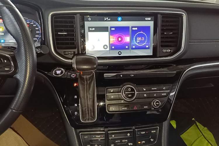 Used GAC Trumpchi M8 2020 Master Edition 390T Supreme Version Audio And AC Panel