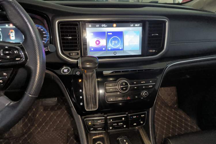 Used GAC Trumpchi M8 2020 Flagship Model 390T Deluxe Edition Audio And AC Panel