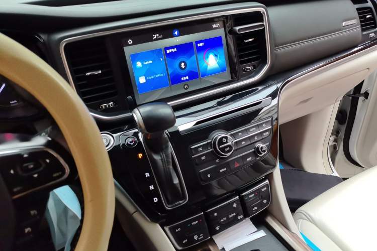 Used GAC Trumpchi M8 2020 Flagship Model 390T Prestige Edition Audio And AC Panel