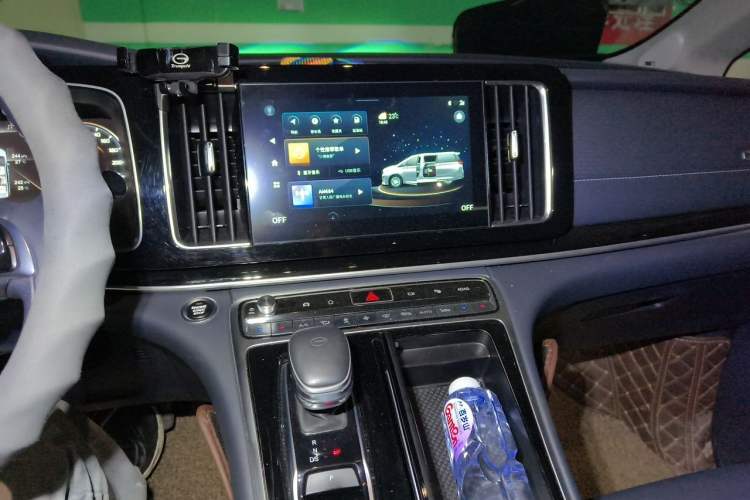 Used GAC Trumpchi M8 2020 Flagship 390T Navigation Model Audio And AC Panel