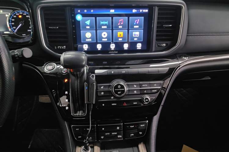 Used GAC Trumpchi M8 2020 Flagship Model 390T Supreme Edition Audio And AC Panel