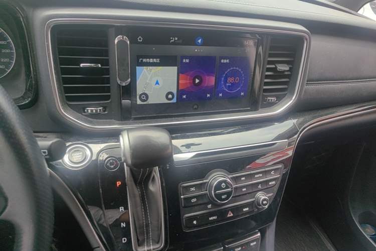 Used GAC Trumpchi M8 2020 Flagship Model 390T Prestige Edition Audio And AC Panel