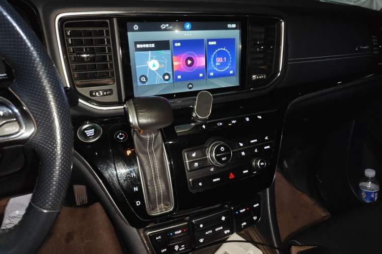 Used GAC Trumpchi M8 2020 Flagship Model 390T Supreme Edition Audio And AC Panel