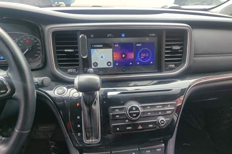 Used GAC Trumpchi M8 2020 Flagship Model 390T Prestige Edition Audio And AC Panel