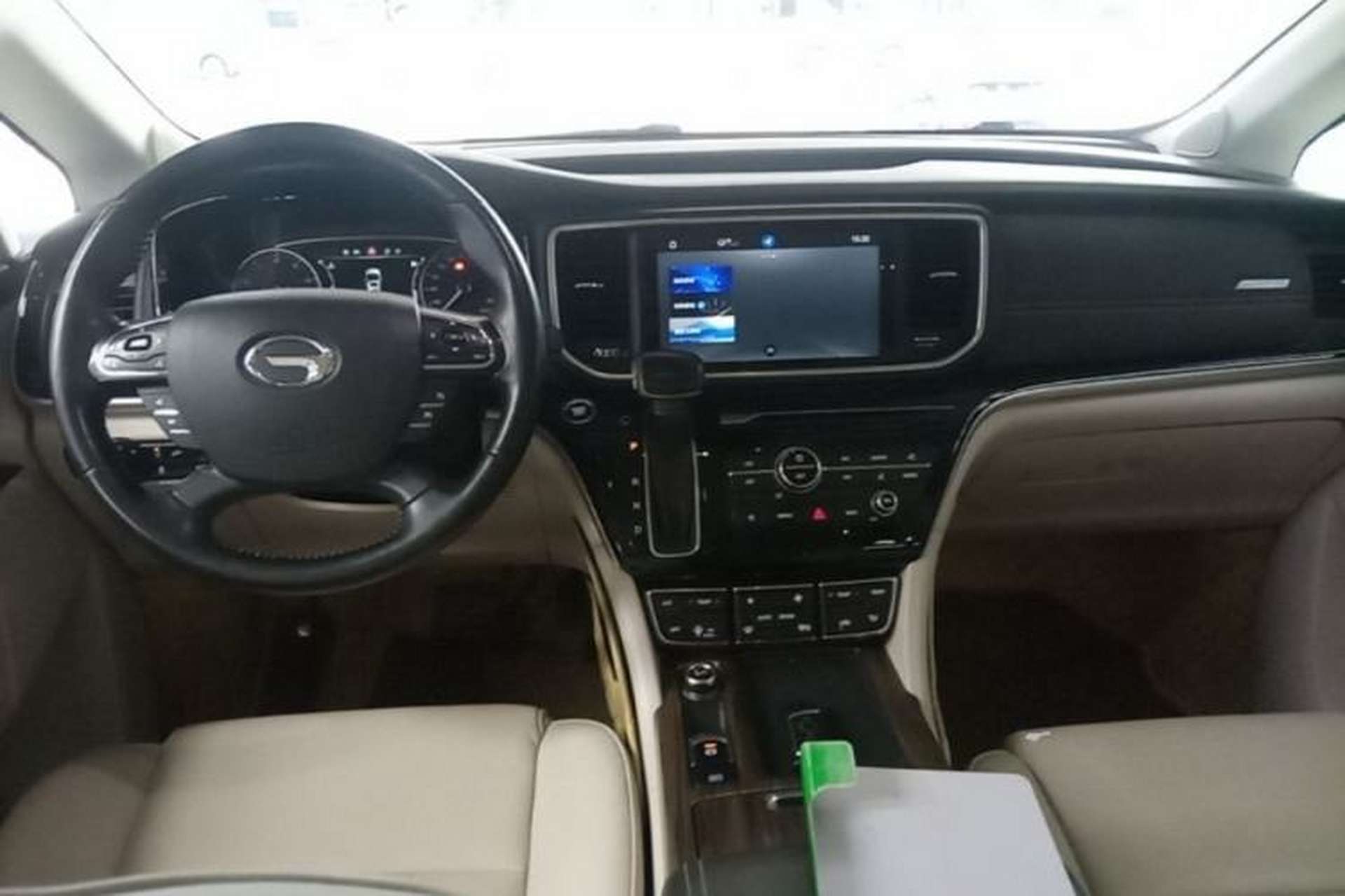 Used GAC Trumpchi M8 2020 390T Deluxe Edition Center Console