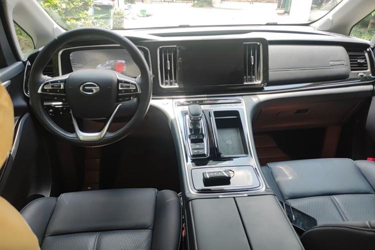 Used GAC Trumpchi M8 2020 Master Edition 390T Supreme Version Center Console