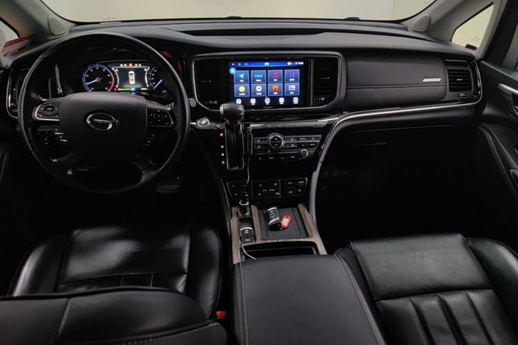 Used GAC Trumpchi M8 2020 Flagship Model 390T Supreme Edition Center Console