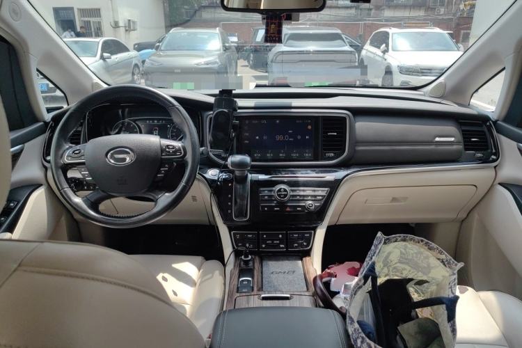 Used GAC Trumpchi M8 2020 Flagship Model 390T Prestige Edition Center Console