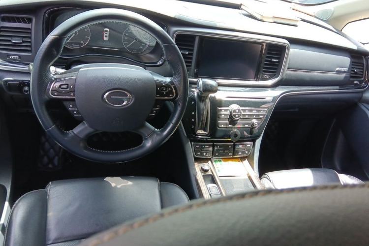 Used GAC Trumpchi M8 2020 Master Edition 390T Deluxe Version Center Console