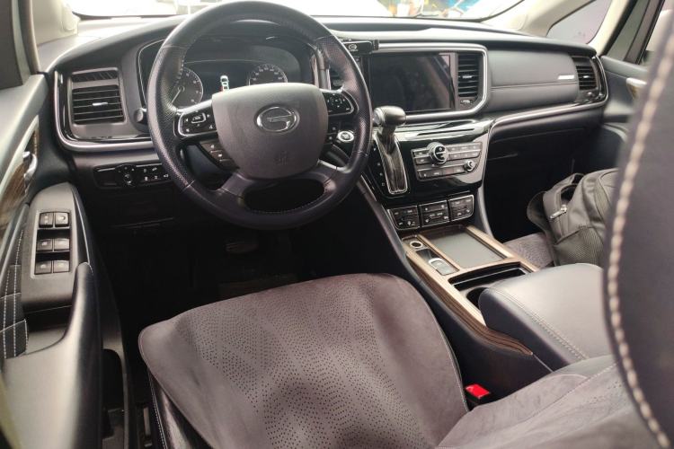Used GAC Trumpchi M8 2020 Flagship Model 390T Prestige Edition Center Console