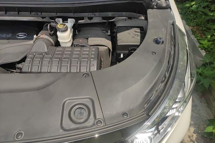Used GAC Trumpchi M8 2020 Master Edition 390T Supreme Version Engine Bay Left
