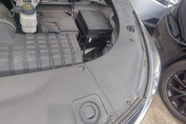 Used GAC Trumpchi M8 2020 Flagship Model 390T Prestige Edition Engine Bay Left