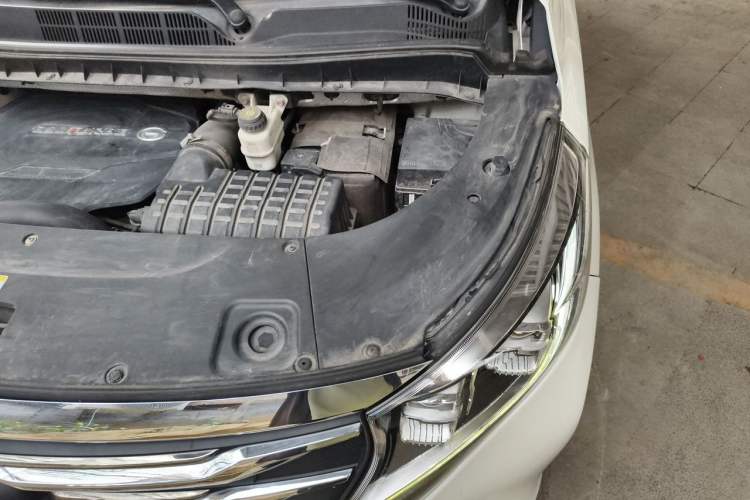 Used GAC Trumpchi M8 2020 390T Deluxe Edition Engine Bay Left