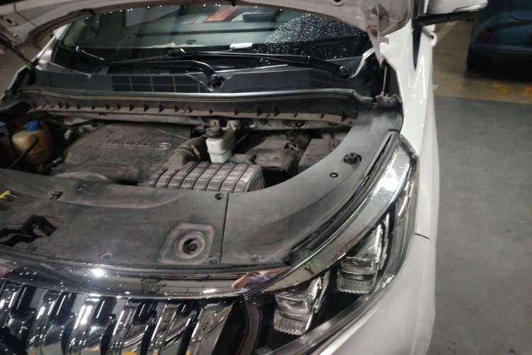 Used GAC Trumpchi M8 2020 Flagship Model 390T Deluxe Edition Engine Bay Left