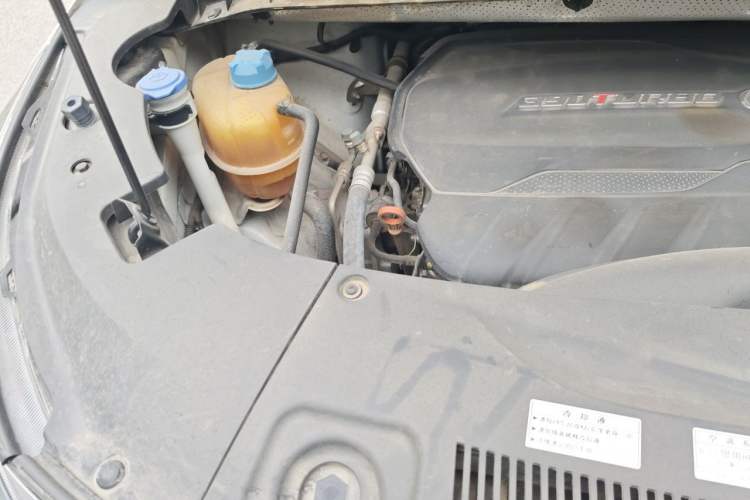 Used GAC Trumpchi M8 2020 Flagship Model 390T Prestige Edition Engine Bay Right