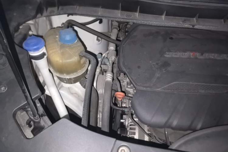 Used GAC Trumpchi M8 2020 Flagship Model 390T Luxury Edition Engine Bay Right