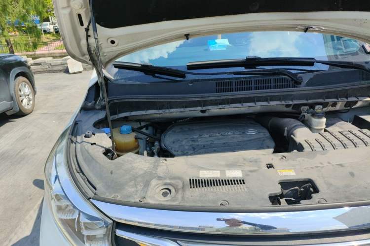 Used GAC Trumpchi M8 2020 Flagship Model 390T Prestige Edition Engine Bay Right