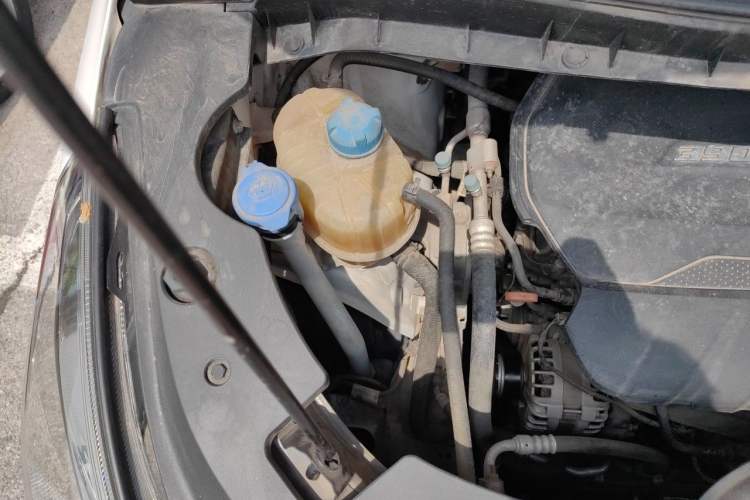 Used GAC Trumpchi M8 2020 Flagship Model 390T Prestige Edition Engine Bay Right