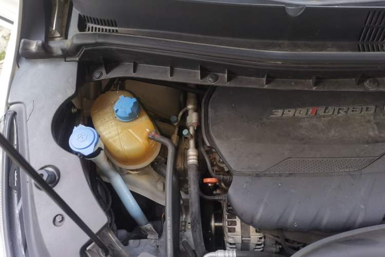 Used GAC Trumpchi M8 2020 Master Edition 390T Supreme Version Engine Bay Right