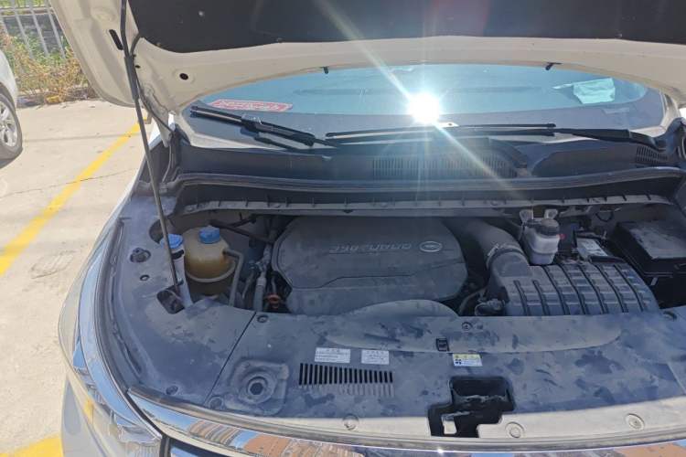Used GAC Trumpchi M8 2020 Flagship Model 390T Prestige Edition Engine Bay Right