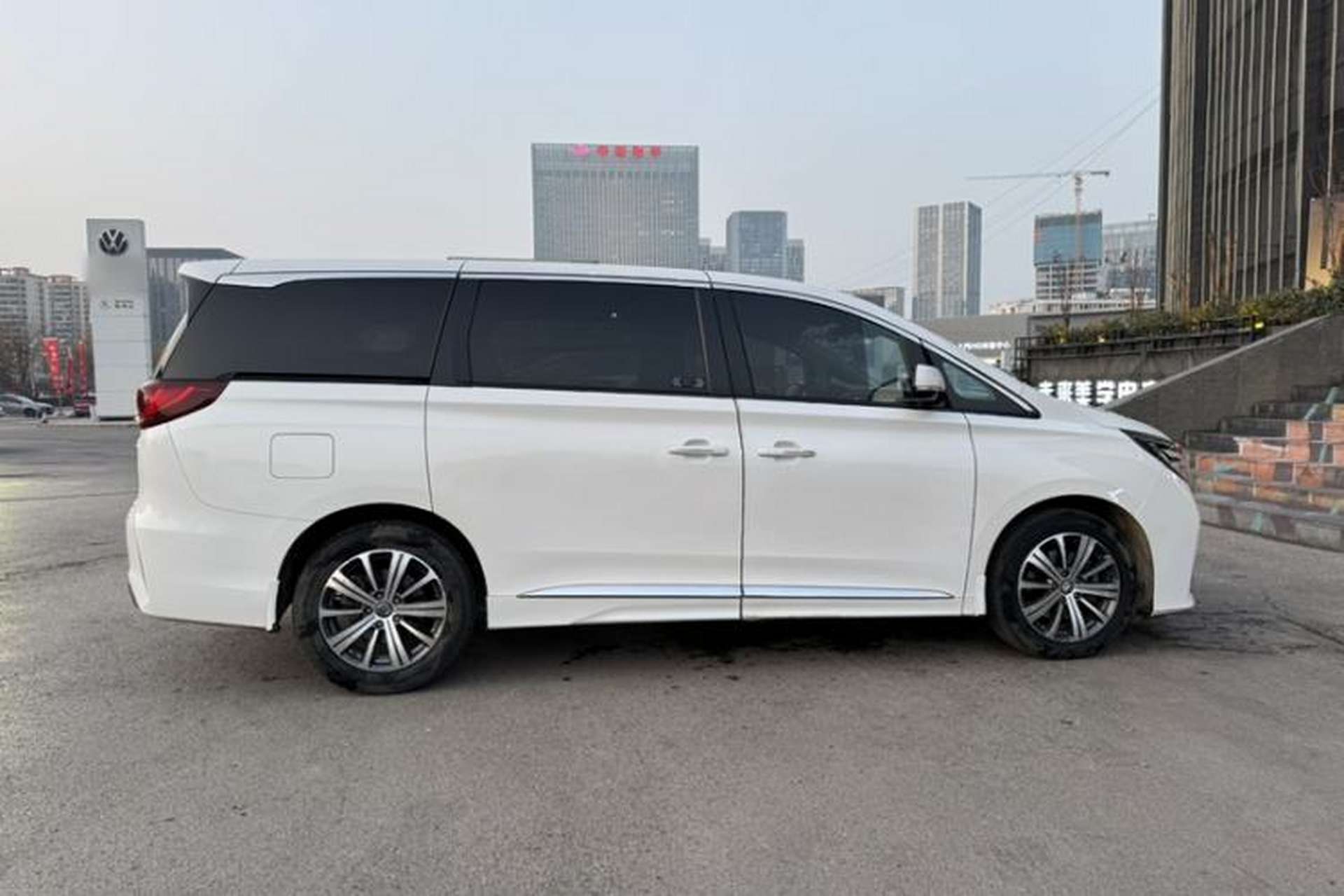 Used GAC Trumpchi M8 2020 Flagship Model 390T Prestige Edition Exterior 5