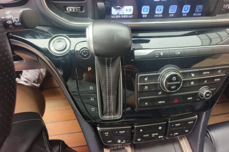 Used GAC Trumpchi M8 2020 Flagship Model 390T Supreme Edition Gear Lever