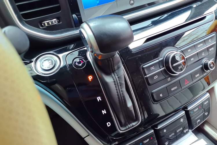 Used GAC Trumpchi M8 2020 Flagship Model 390T Prestige Edition Gear Lever