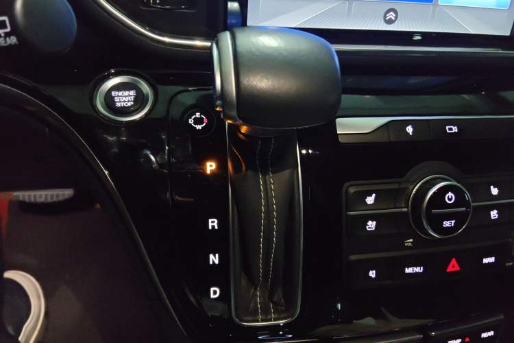 Used GAC Trumpchi M8 2020 Flagship Model 390T Supreme Edition Gear Lever
