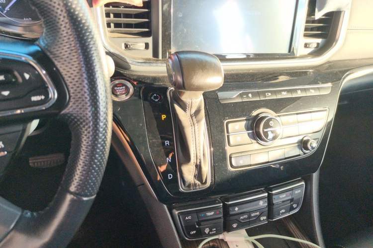Used GAC Trumpchi M8 2020 Flagship 390T Navigation Model Gear Lever