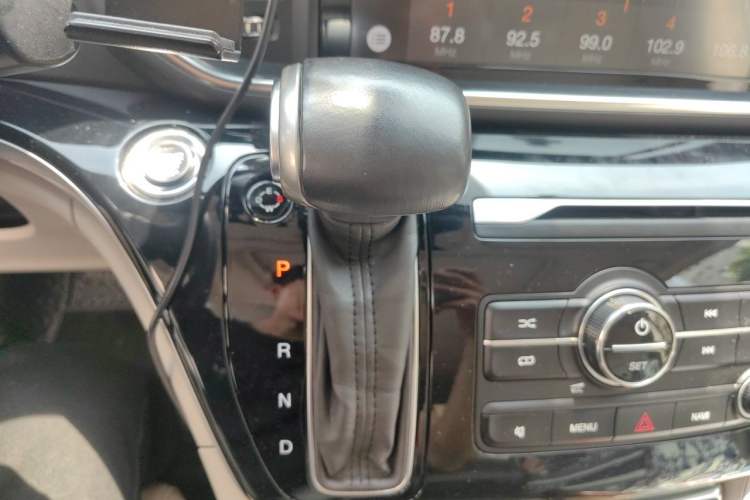 Used GAC Trumpchi M8 2020 Flagship Model 390T Prestige Edition Gear Lever