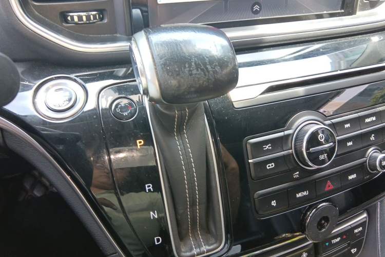 Used GAC Trumpchi M8 2020 Master Edition 390T Deluxe Version Gear Lever