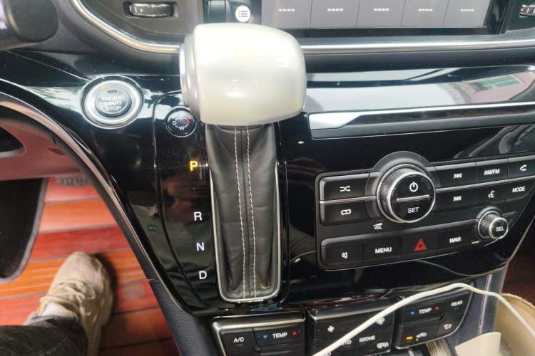 Used GAC Trumpchi M8 2020 Flagship Model 390T Prestige Edition Gear Lever