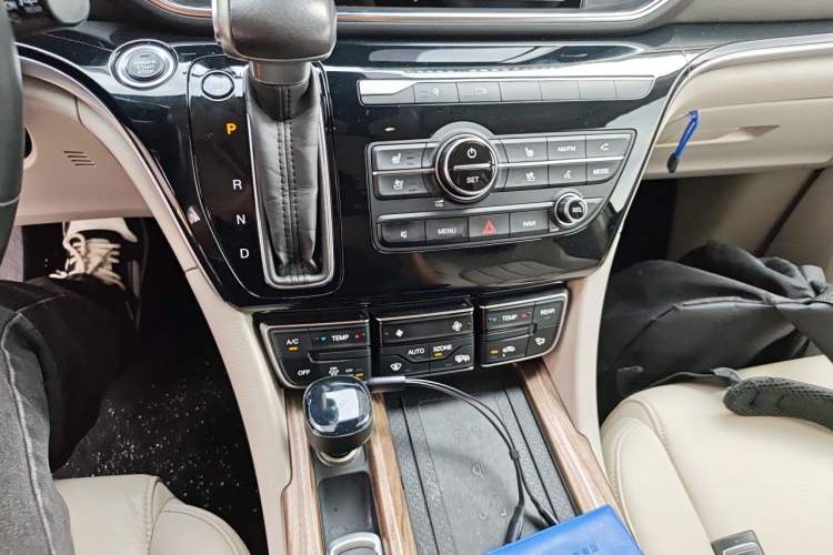 Used GAC Trumpchi M8 2020 Master Edition 390T Supreme Version Gear Lever