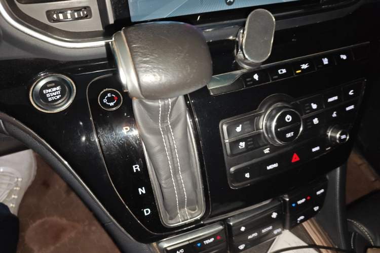 Used GAC Trumpchi M8 2020 Flagship Model 390T Supreme Edition Gear Lever