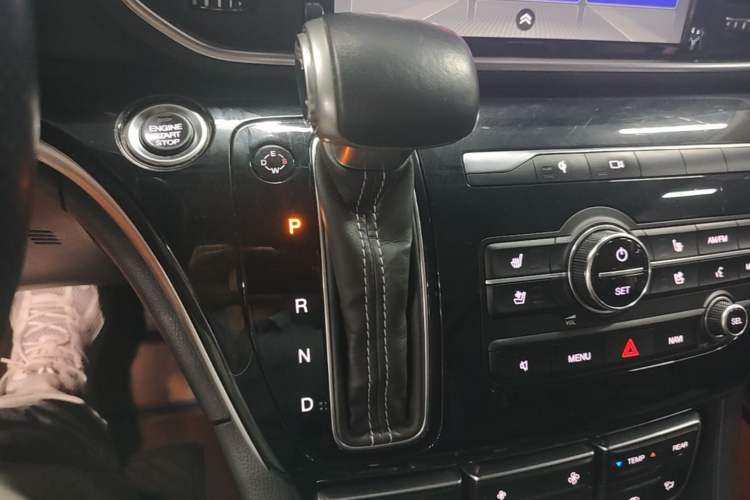Used GAC Trumpchi M8 2020 Flagship Model 390T Supreme Edition Gear Lever