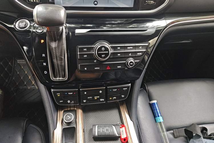 Used GAC Trumpchi M8 2020 Master Edition 390T Deluxe Version Gear Lever