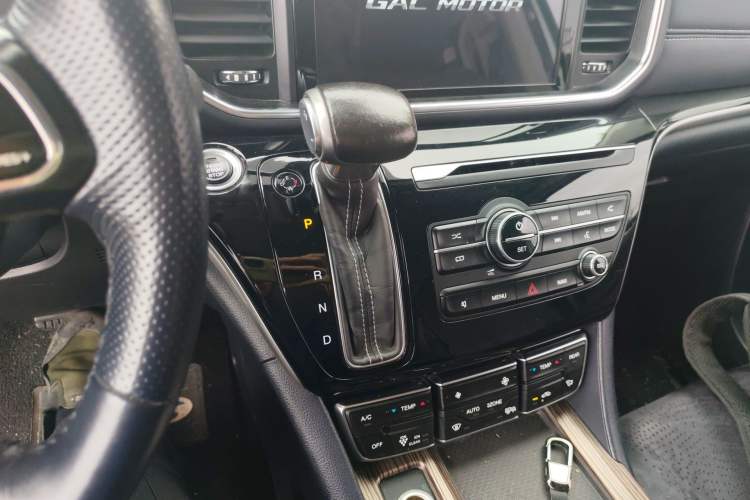 Used GAC Trumpchi M8 2020 Flagship Model 390T Prestige Edition Gear Lever
