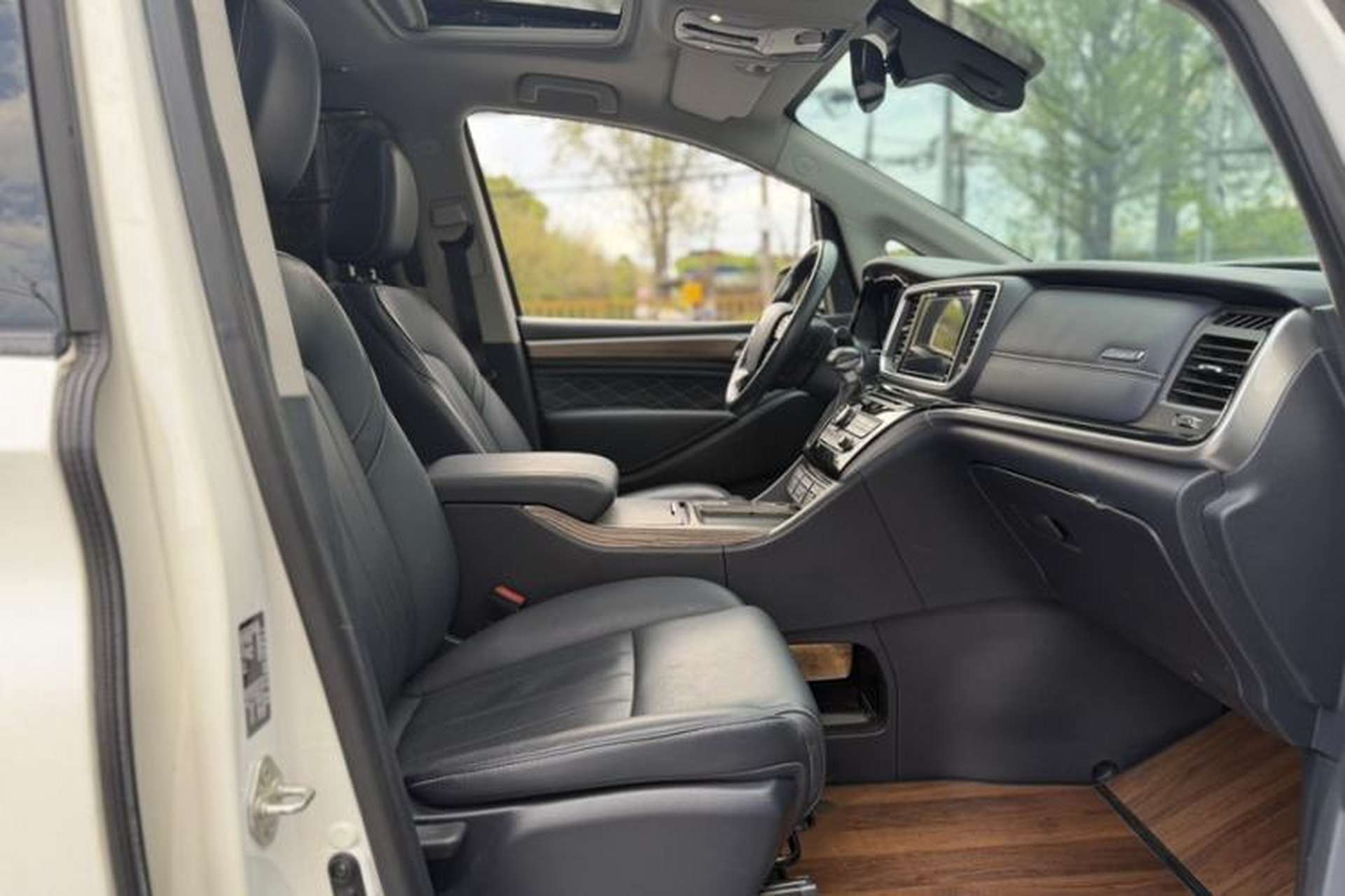Used GAC Trumpchi M8 2020 390T Deluxe Edition Interior 10